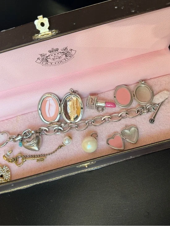 Vintage Juicy Couture charm bracelet with charms and set of earrings - Picture 2 of 7